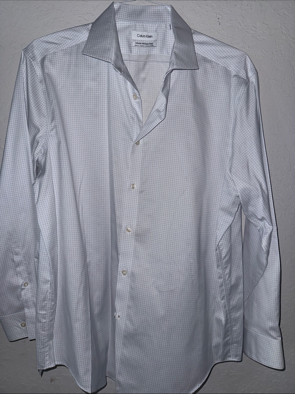 Calvin Klein Men's White Micro-Pattern Dress Shirt with Light Gray Collar